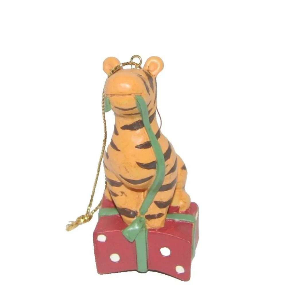 Classic Pooh TIGGER Wrapping Piglets Gift Christmas Ornament